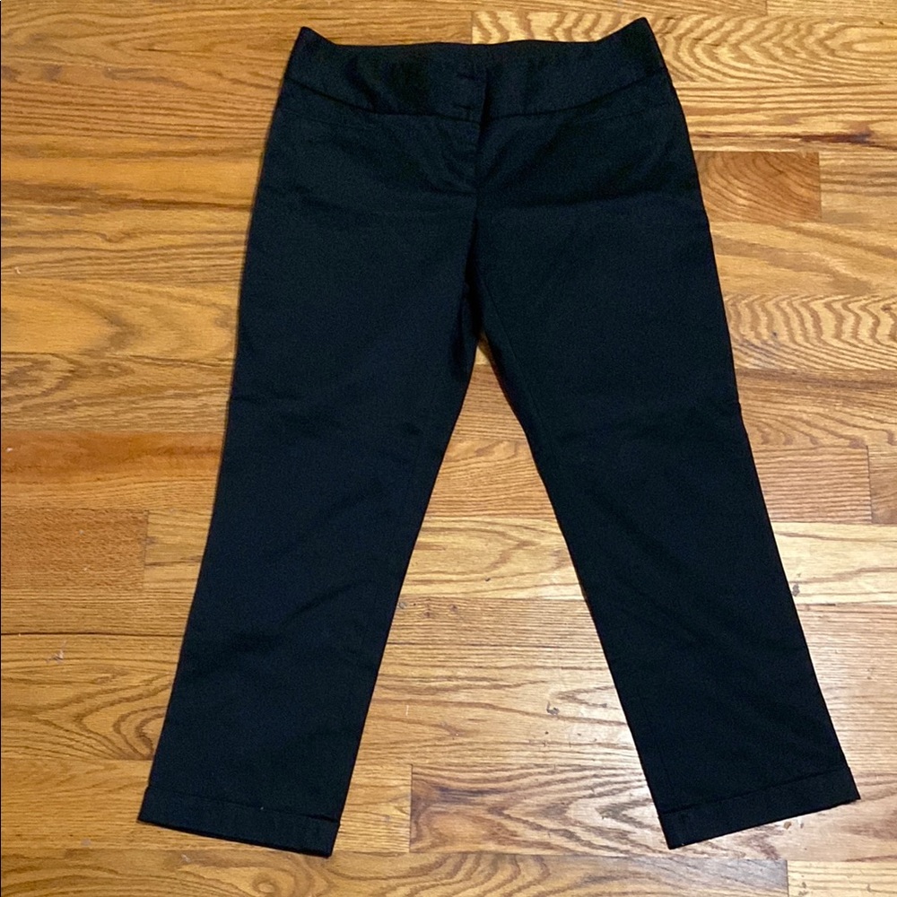 NWOT The Limited collection Black Cropped Ankle Pants!